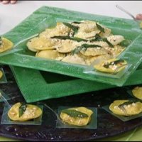 Sorrentinos de azafran con zapallo y&nbsp;avellanas