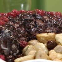 Bondiola con salsa de merlot y frutos&nbsp;rojos
