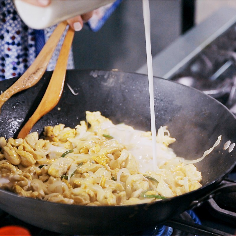 ¡POLLO THAI! Romper la rutina nunca fue tan&nbsp;fácil.